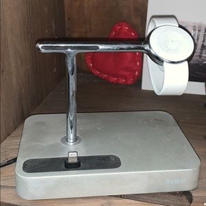 Apple iPhone & Watch charging dock